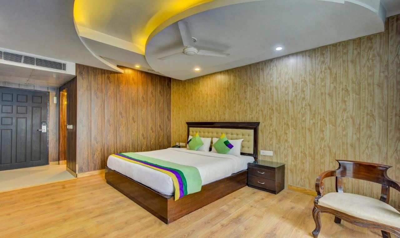 Treebo Elysee, Patel Nagar 데라둔 외부 사진